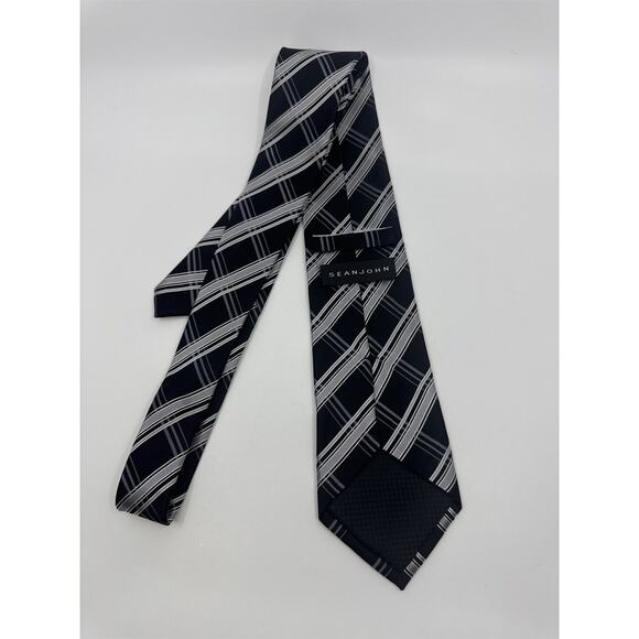 Sean John Black and Grey Striped Men's Neck Tie - Picture 5 of 13